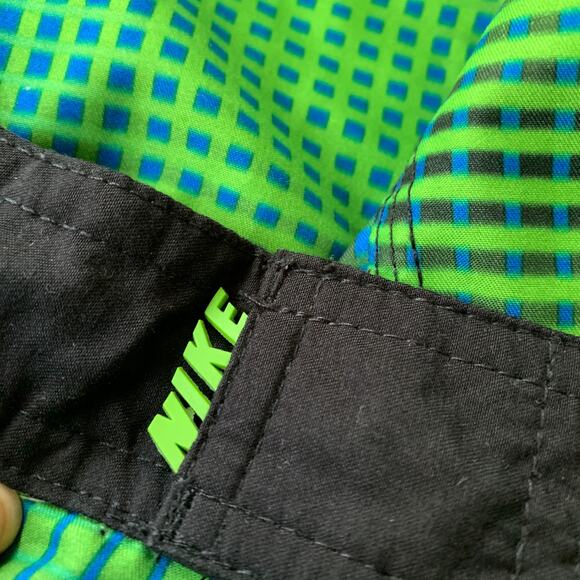 Nike Men's Size Medium Swim Trunks Multicolor Drawstring Mesh Lining Pocket - Picture 5 of 8